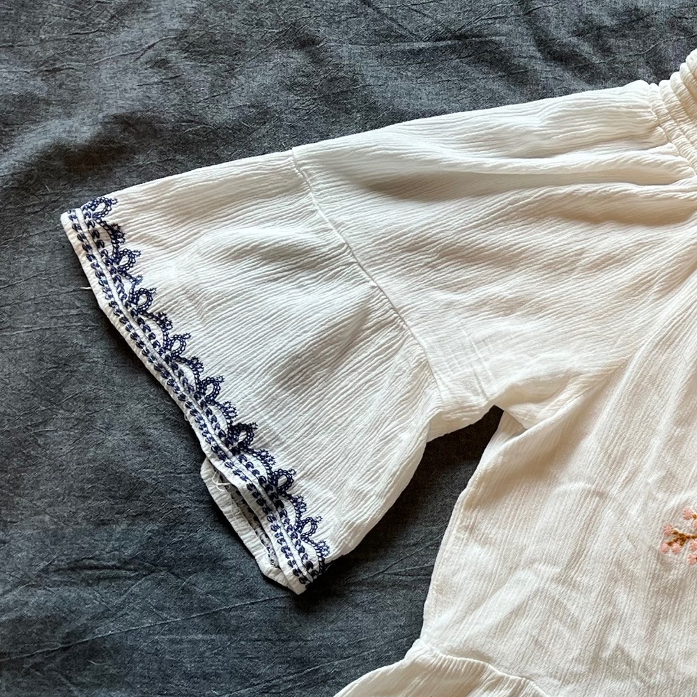 Blouse - Picture 2 of 3